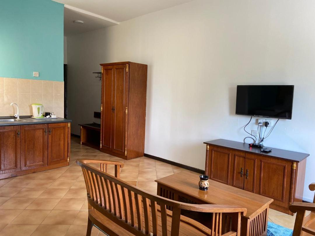 Delima Hotel & Homestay Петалинг Джая Екстериор снимка