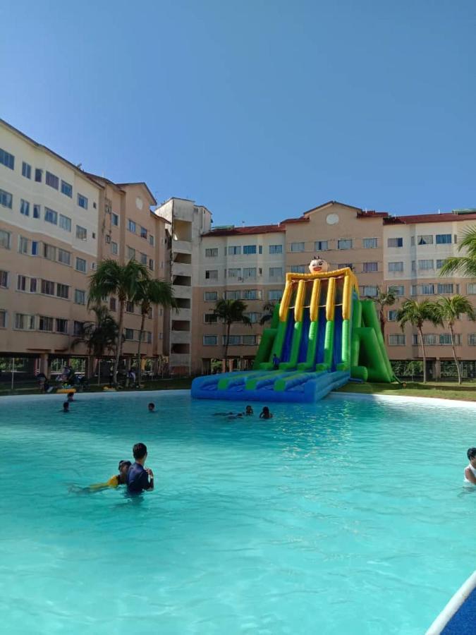 Delima Hotel & Homestay Петалинг Джая Екстериор снимка